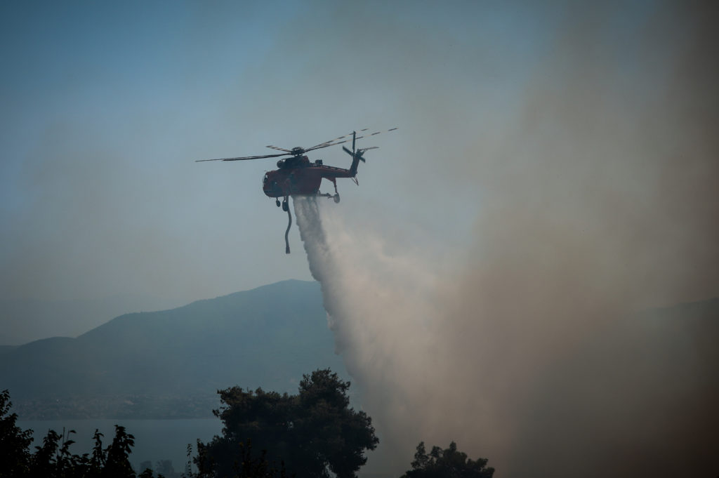 Μεγάλη πυρκαγιά στο Πετρωτό Δομοκού