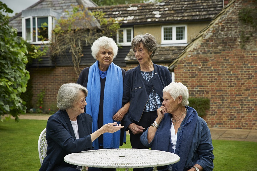 Η ταινία της εβδομάδας; Τσάι με τις κυρίες (Tea with the Dames)(***)