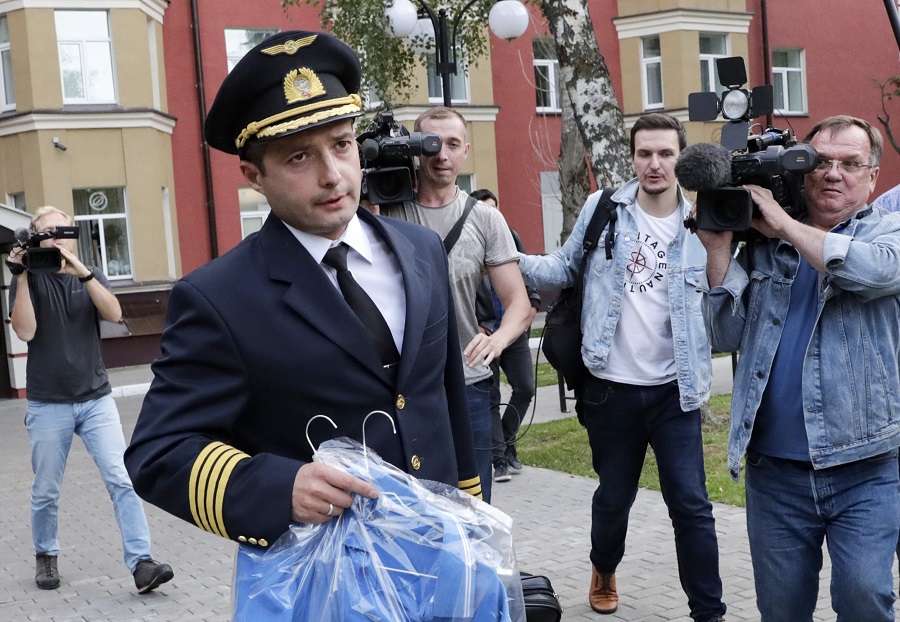 Δεν είμαι ήρωας, λέει ο Ρώσος πιλότος που συγκρούστηκε με σμήνος πουλιών