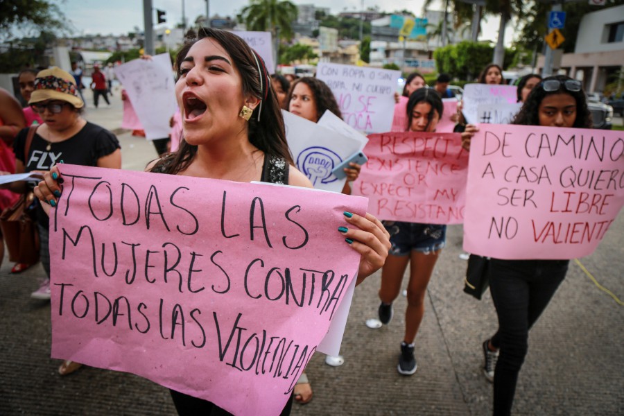 Μεξικό: Βίαιες διαδηλώσεις κατά αστυνομικών που κατηγορούνται για βιασμούς εφήβων κοριτσιών (Video)