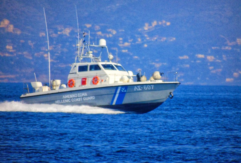 Κάρπαθος: Επτά επιβάτες τουριστικού πλοίου τραυματίστηκαν ελαφρά από έντονο κυματισμό