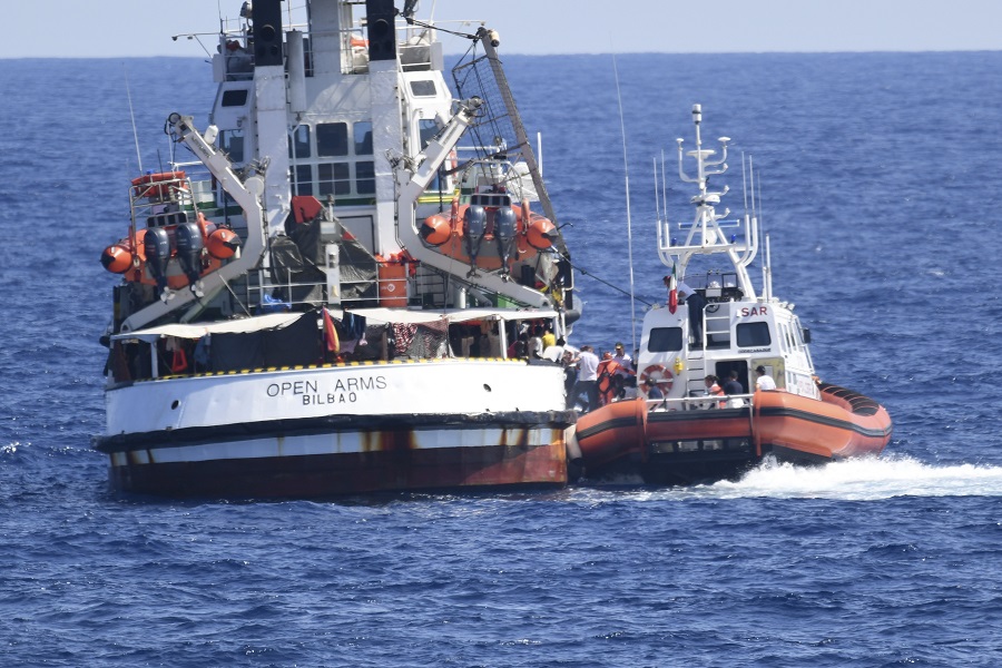 Open Arms: Την άμεση αποβίβαση των μεταναστών διέταξε η ιταλική εισαγγελία