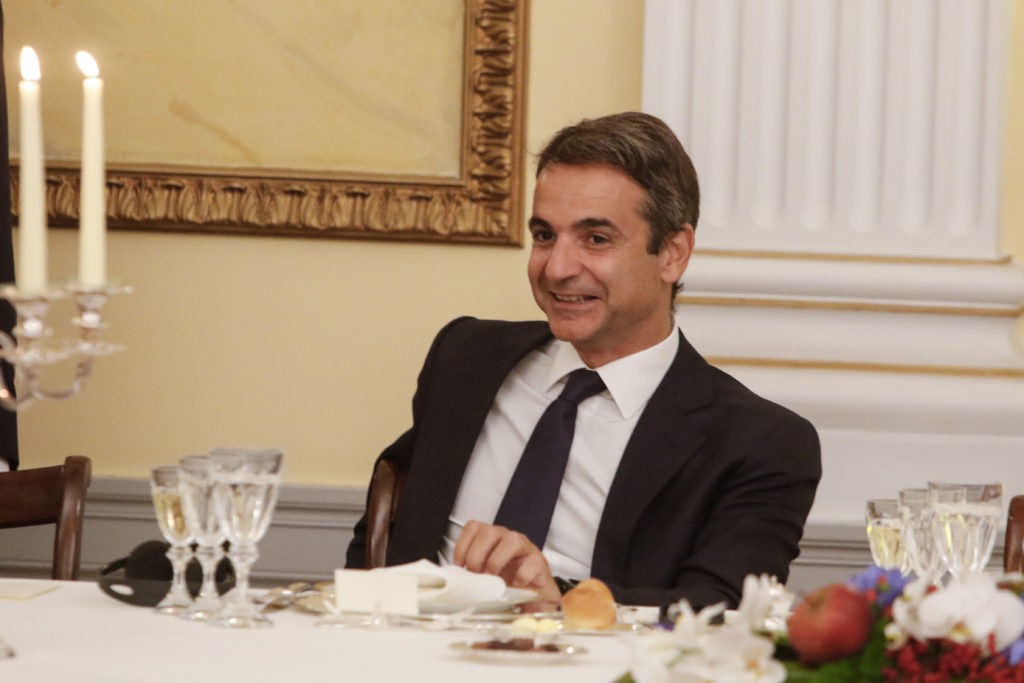 Στο Παρίσι ο Μητσοτάκης – Τι θα ζητήσει απο τον Μακρόν