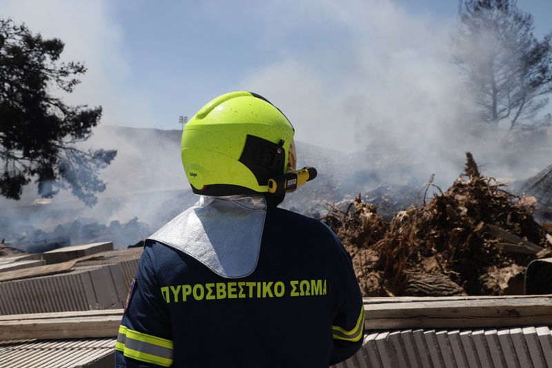 Υπό μερικό έλεγχο η πυρκαγιά στο Διόνυσο Αττικής