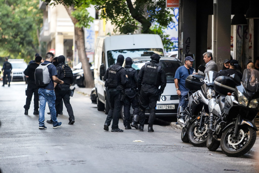 Φωτογραφίες από την επιχείρηση της Αστυνομίας στα Εξάρχεια