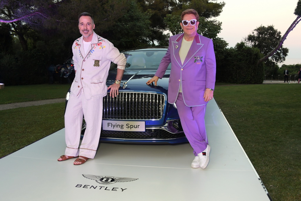 700.000 ευρώ για την Bentley του Elton John