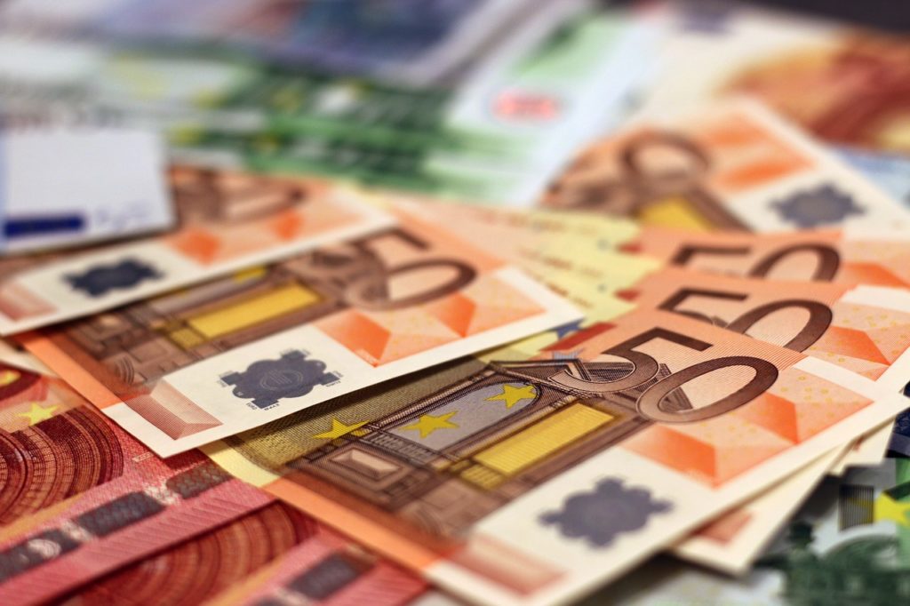 Πάμε για αρνητικές αποδόσεις στις καταθέσεις και στην Ελλάδα μετά την απόφαση της ΕΚΤ