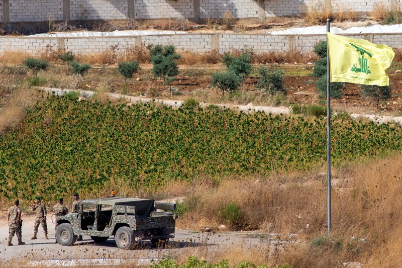 Ο ισραηλινός στρατός βομβάρδισε λιβανέζικο χωριό