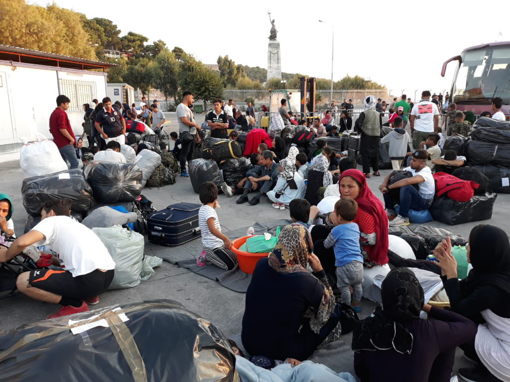 Μυτιλήνη: Άρχισε η επιχείρηση μεταγωγής 1500 προσφύγων με πλοία για Θεσσαλονίκη – Τελικός προορισμός το Κιλκίς