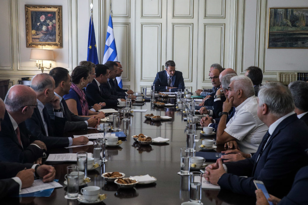 ΣΥΡΙΖΑ: Ανάπτυξη με κανόνες για όλους ή χαριστικές διατάξεις για τους ισχυρούς κυβερνητικούς φίλους;