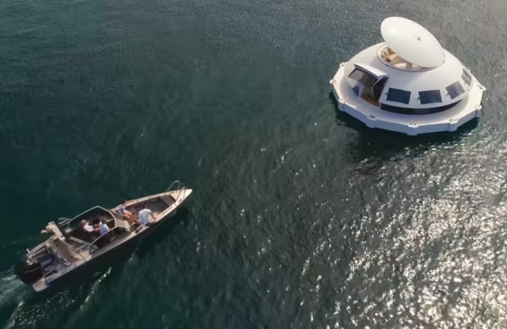 Anthenea: Το πλωτό «παλάτι» με θέα τον βυθό της θάλασσας (Video)