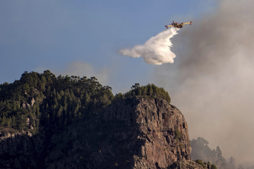 Ισπανία: Πυρκαγιές μαίνονται στη Γαλικία – Εκκενώθηκαν χωριά