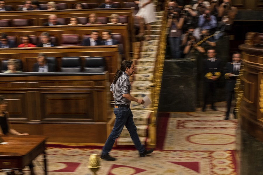 «Γέφυρες» με τον Πέδρο Σάντσεθ ρίχνουν οι Podemos