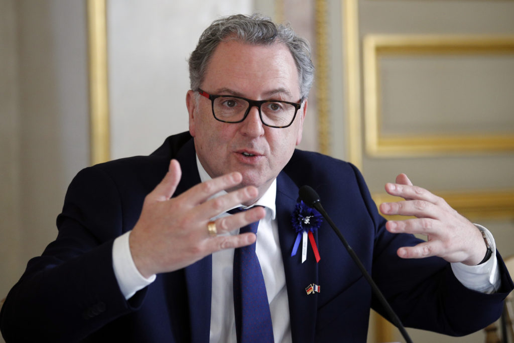 Γαλλία: Υπό έρευνα ο Πρόεδρος της Εθνοσυνέλευσης για απάτη σε εταιρεία με αμοιβαία κεφάλαια