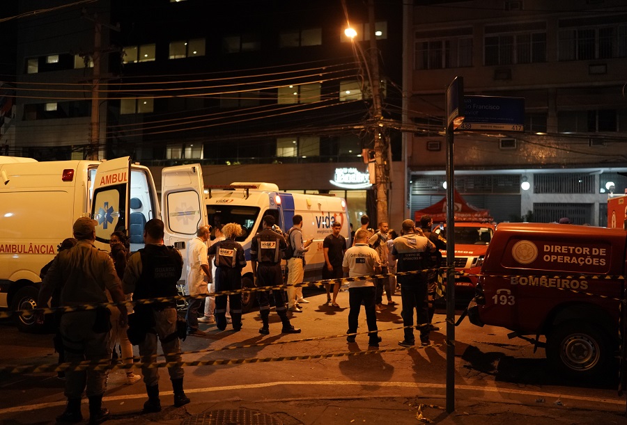 Βραζιλία: Σκηνές χάους στο Ρίο από πυρκαγιά σε νοσοκομείο – Τουλάχιστον 10 νεκροί (Photos)