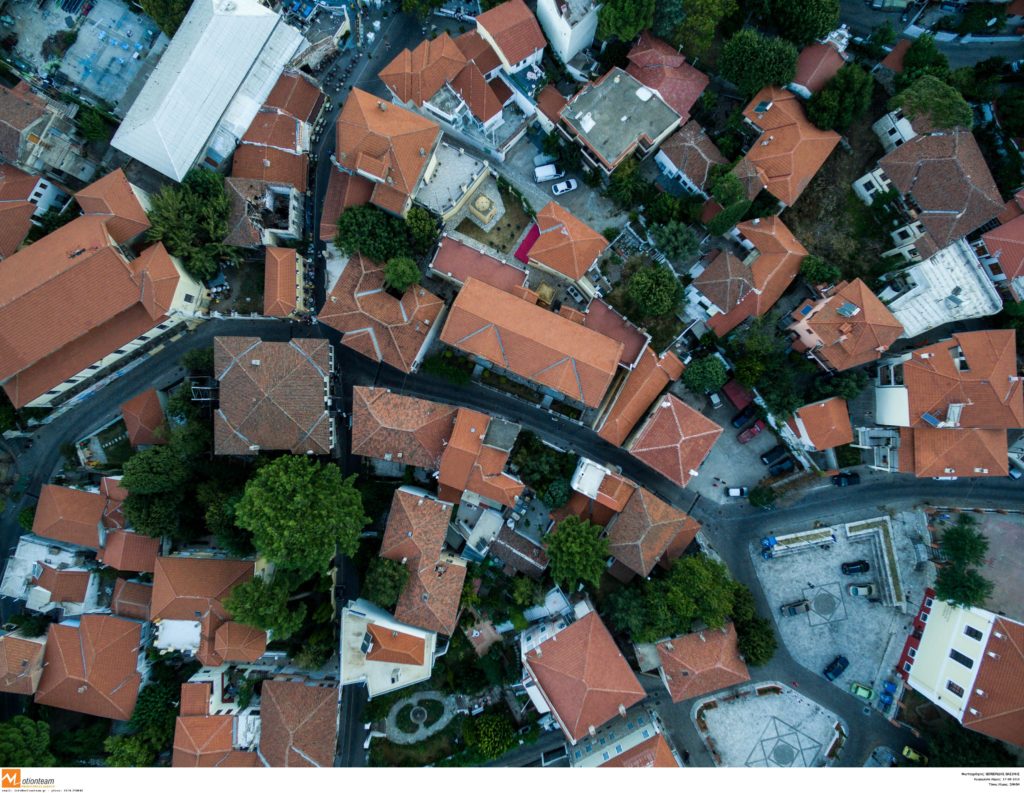 Μετά τον σάλο, ο Χατζηδάκης ανακοινώνει αύξηση του προϋπολογισμού για το «Εξοικονομώ»