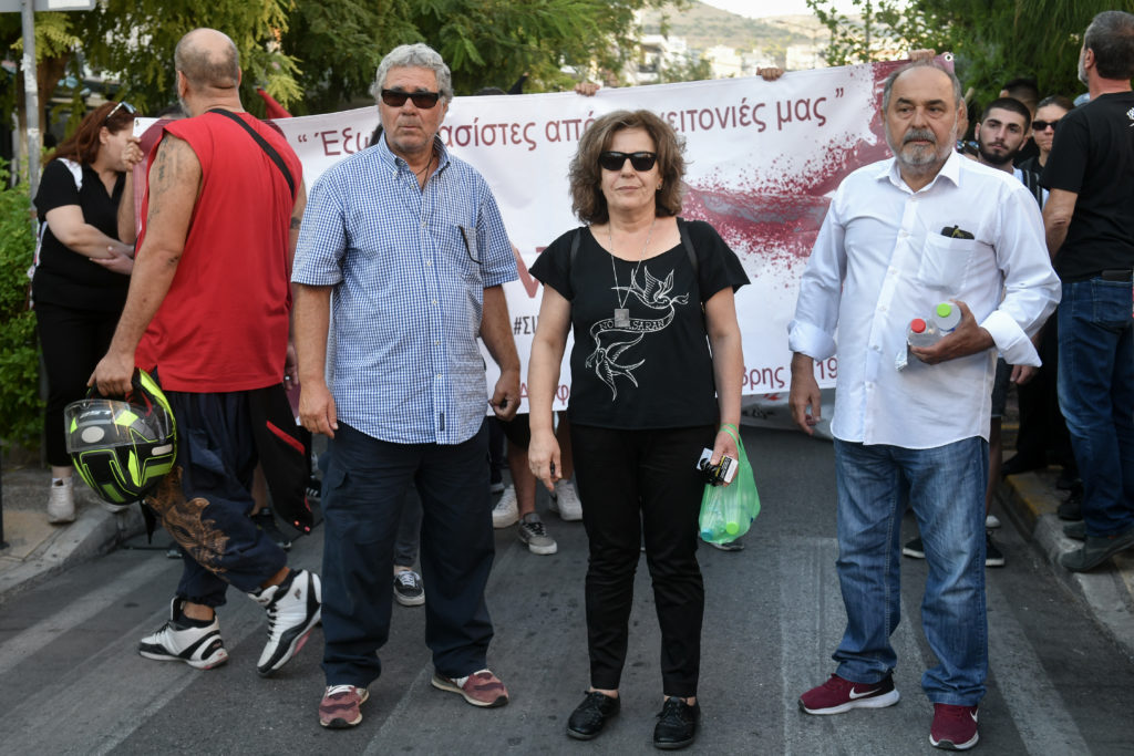 Σε εξέλιξη η αντιφασιστική συγκέντρωση για τα έξι χρόνια από τη δολοφονία Φύσσα (Photos)