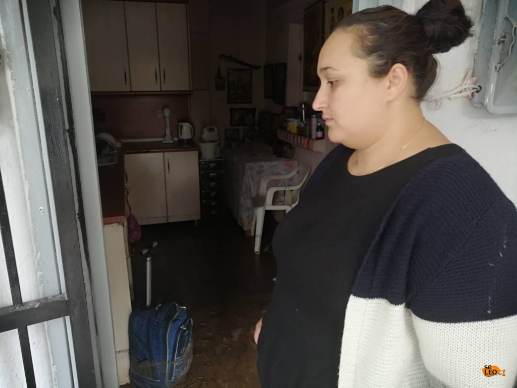 Συγκλονίζει μητέρα με έξι παιδιά που σώθηκε τελευταία στιγμή από την πλημμύρα στην Θεσσαλονίκη
