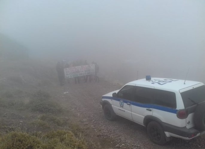 Άγραφα: «Αιολικό πεδίο»… αστυνομοκρατίας με κλούβες, σεκιουριτάδες και μπουλντόζες στα 2000 μέτρα (Photos)
