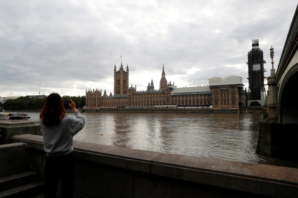 Βρετανία: Ανοίγει και πάλι το Κοινοβούλιο μετά την απόφαση του Ανωτάτου Δικαστηρίου