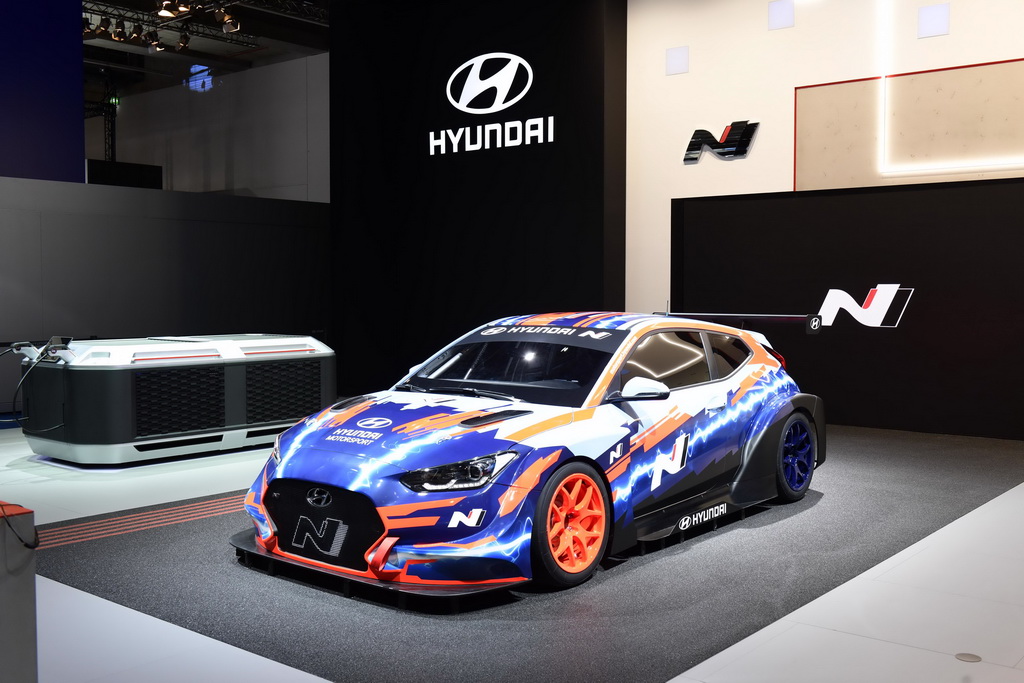 Η Hyundai Motorsport παρουσίασε το Veloster N ETCR