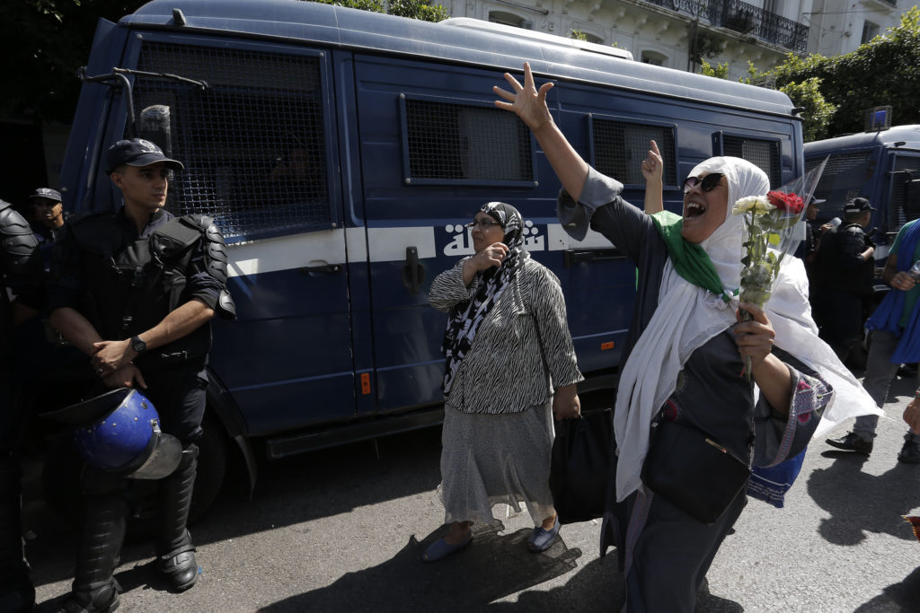 Αλγερία: Σύλληψη νοσηλεύτριας για την πυρκαγιά σε μαιευτήριο που στοίχισε τη ζωή σε οκτώ βρέφη