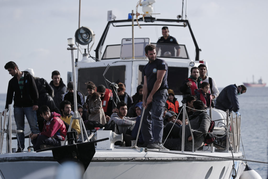 Τραγωδία με πρόσφυγες στις Οινούσσες: Επτά νεκροί – Μεταξύ τους 4 παιδιά και ένα βρέφος