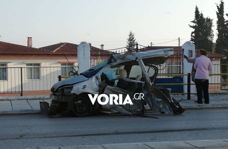 Ένας νεκρός και 8 τραυματίες σε καραμπόλα τριών οχημάτων έξω από τη Θεσσαλονίκη