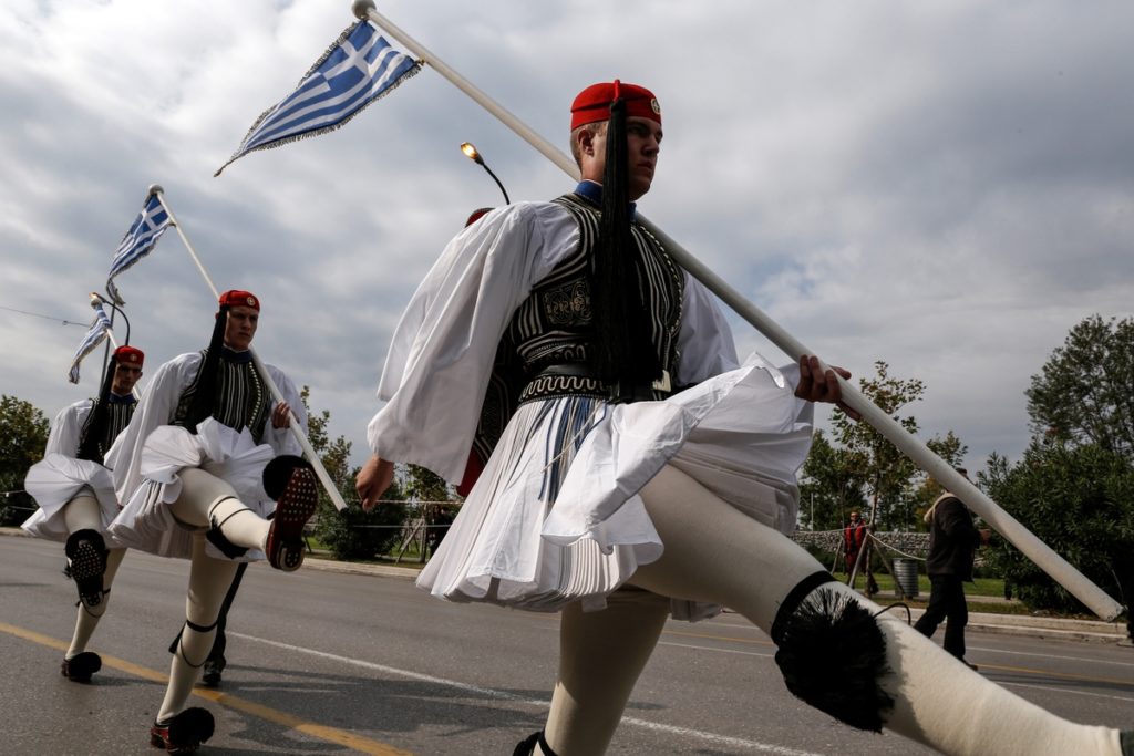 Προειδοποίηση Καλλιάνου για «επιδείνωση-εξπρές» του καιρού την 28η Οκτωβρίου – Παρελάσεις υπό βροχή