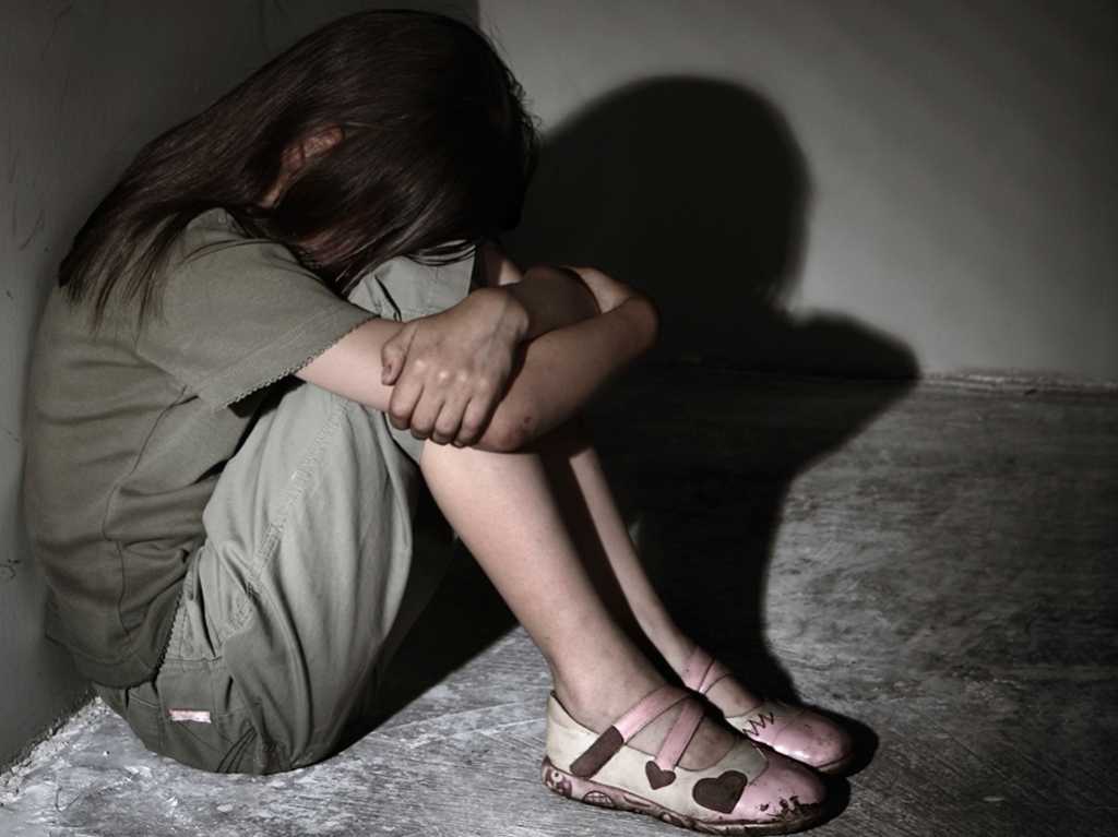 Κόσοβο: Καθηγητής, αστυνομικός και δικηγόρος κατηγορούνται για βιασμό έφηβης