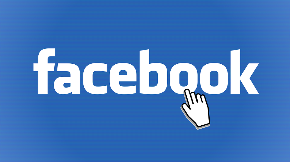 Οι Αμερικανοί δεν εγκαταλείπουν το Facebook παρά το σκάνδαλο Cambridge Analytica