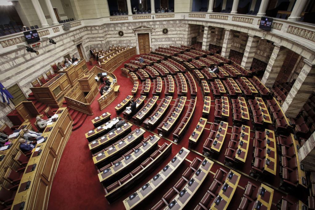 Αυτές είναι οι νέες εκλογικές περιφέρειες που αντικαθιστούν τη Β’ Αθήνας  – Τι θα γίνει με την ψήφο των αποδήμων (Pdf)