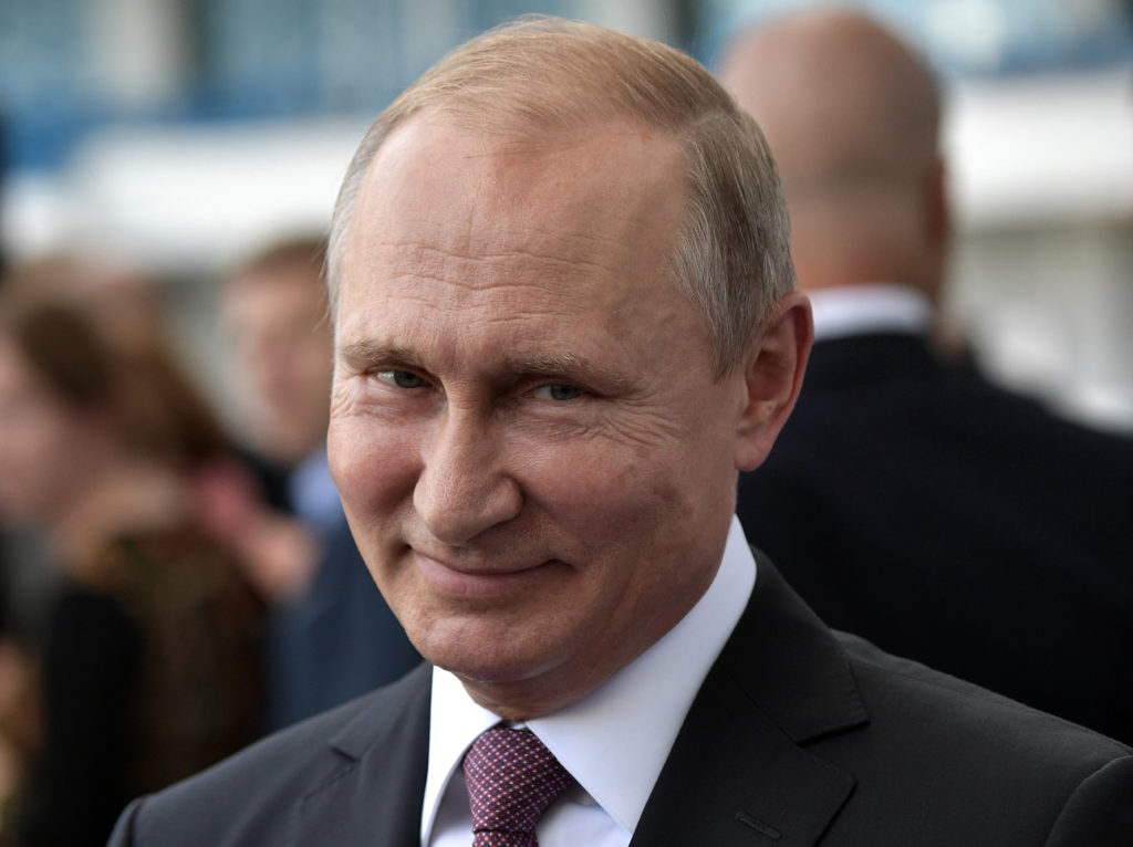 Έτσι γιόρτασε ο Πούτιν τα 67α γενέθλια του (Video)