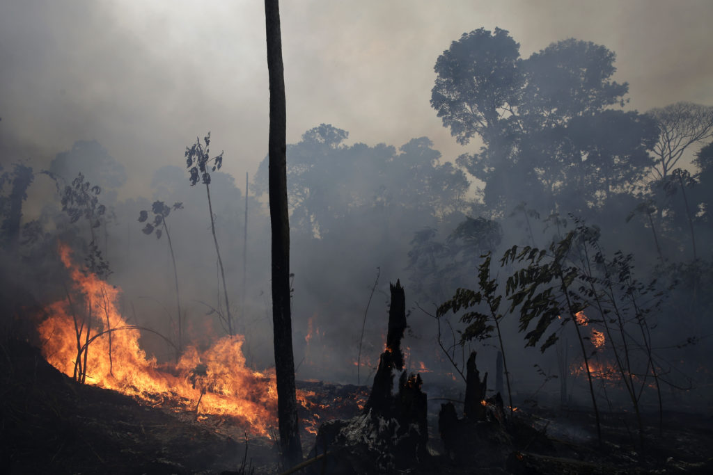 Η Βραζιλία αρνείται οικονομική βοήθεια από τους G7 για τις φωτιές στον Αμαζόνιο – Μεγαλώνει η κόντρα Μακρόν και Μπολσονάρου
