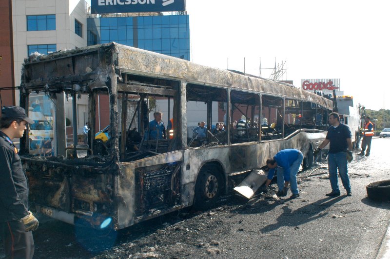Φωτιά σε λεωφορείο του ΟΑΣΑ στη Νέα Φιλαδέλφεια – κομφούζιο στην εθνική οδό