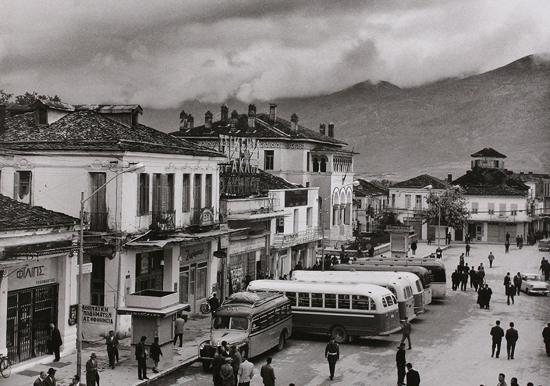 Προδημοσίευση: «Πικρό γάλα» του Μένιου Σακελλαρόπουλου