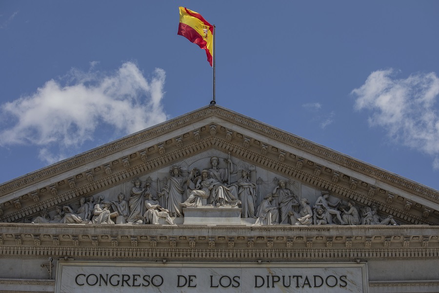 Οργή της Μαδρίτης για τους αμερικανικούς δασμούς