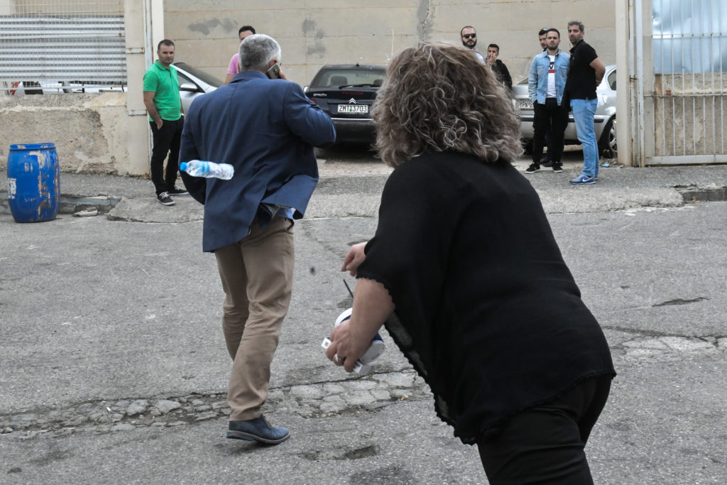Δίκη ΧΑ: Μικροεπεισόδιο μεταξύ Μάγδας Φύσσα και Αλεξόπουλου (Photos)
