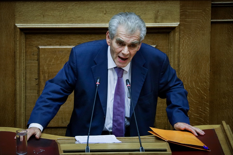 «Λάβρος» ο Παπαγγελόπουλος στη Βουλή: «Σήμερα θα μετατρέψω τους κατήγορούς μου σε κατηγορούμενους»
