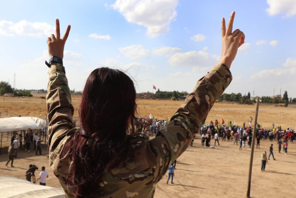 Συρία: Οι Κούρδοι κηρύσσουν γενική επιστράτευση ενόψει της τουρκικής εισβολής