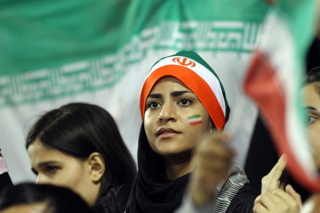 Για πρώτη φορά μετά από 40 χρόνια περίπου 3.500 Ιρανές θα παρακολουθήσουν αγώνα ποδοσφαίρου