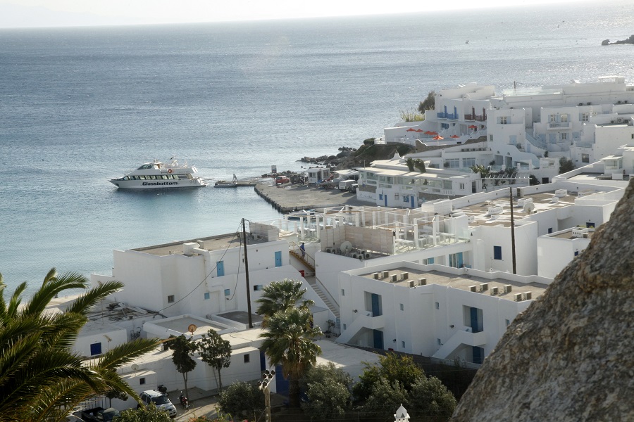 Conde Nast Traveller: Μύκονος, Πάρος και Κρήτη στο «Top 5 νησιών της Ευρώπης»