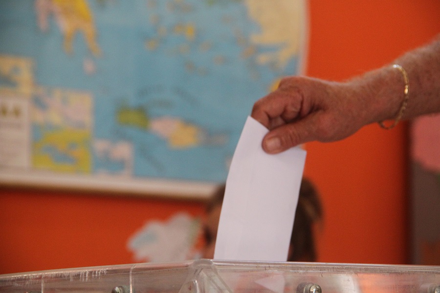 Γαλάζια εκλογικά μπερδέματα με την ψήφο του εξωτερικού