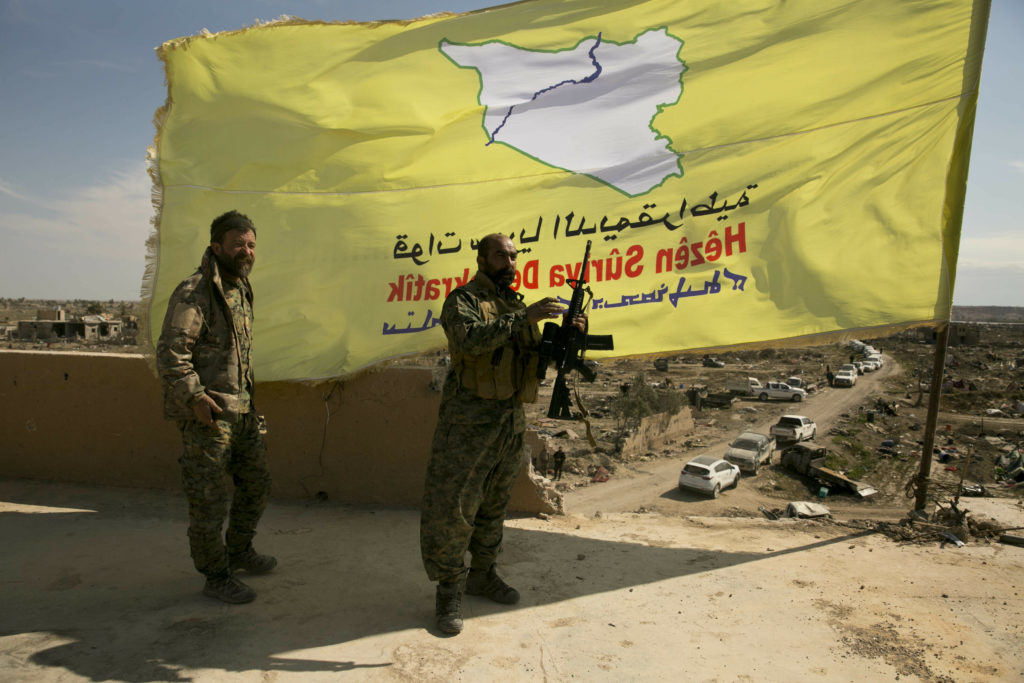 Κούρδοι προς ΗΠΑ: «Αναλάβετε τις ηθικές ευθύνες σας» – Τσαβούσογλου: «Δε διαπραγματευόμαστε με τρομοκράτες»