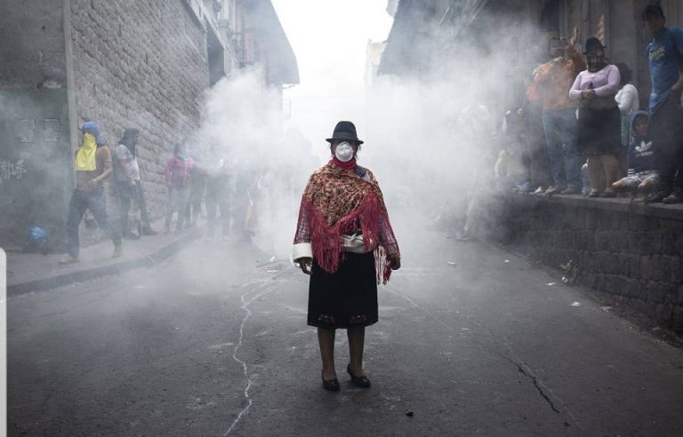 Ισημερινός: Με στρατιωτικό νόμο επιχειρείται η καταστολή της εξέγερσης των αυτόχθονων (Photos+Video)