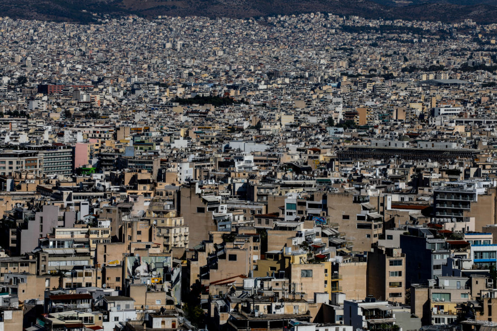 Αναδρομικά δημοτικά τέλη για όσους νομιμοποίησαν αυθαίρετα και ημιυπαίθριους