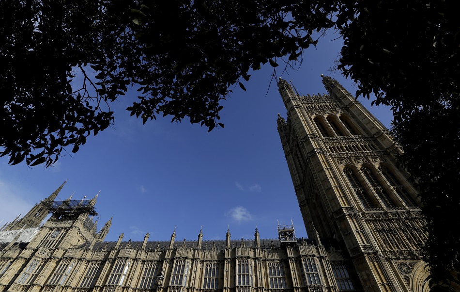 Βρετανία: Δύο προτάσεις προς συζήτηση στην έκτακτη συνεδρίαση του Κοινοβουλίου