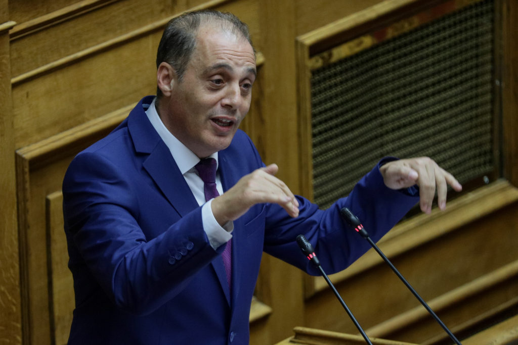 Προκλητικός Βελόπουλος: Κλείνουμε τα σύνορα, ασφαλίζουμε τις πόρτες, να μην μπουν άλλοι μέσα