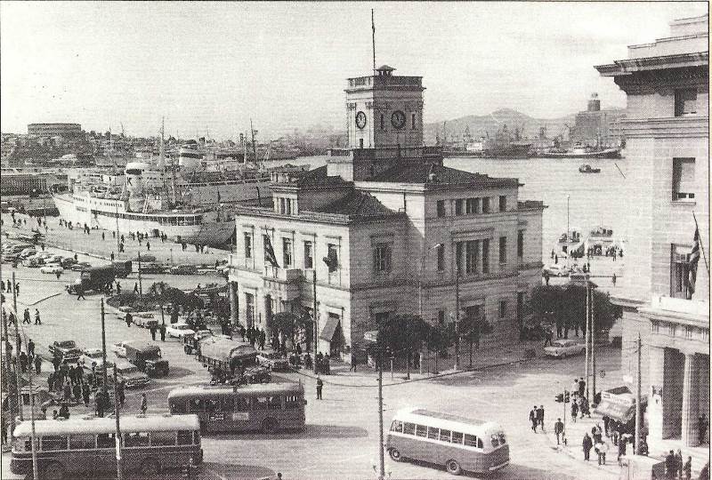 «Πειραιάς βαθύς»: Το βιβλίο του Διονύση Χαριτόπουλου για τις υπόγειες διαδρομές στο λιμάνι