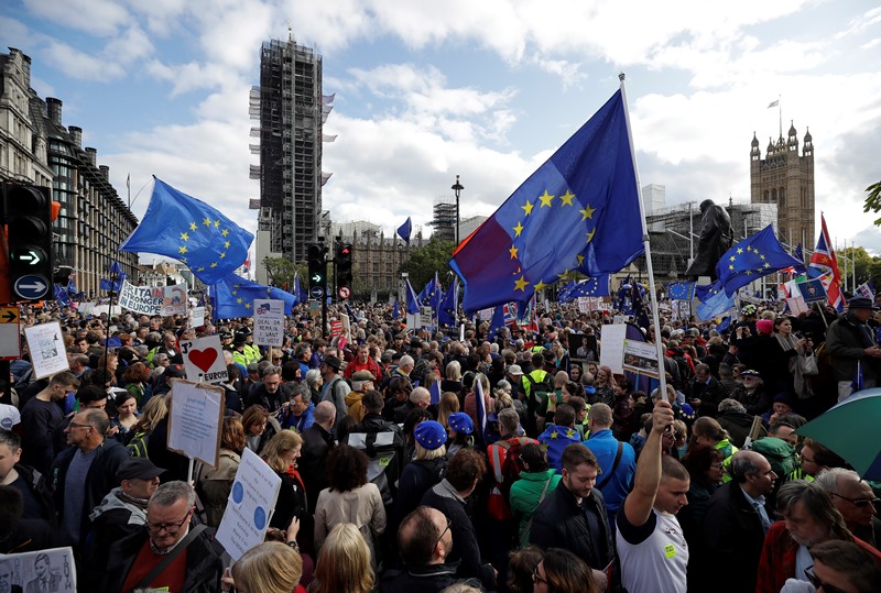 Brexit: Χιλιάδες Βρετανοί διαδηλώνουν στο Λονδίνο ζητώντας νέο δημοψήφισμα